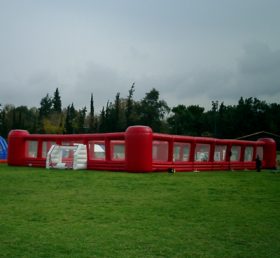 T11-381 Aufblasbarer Fußballplatz