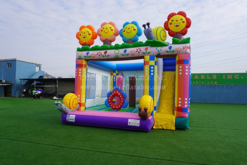 T2-3298 Smiley Flower Theme Bouncy Castle With Slide