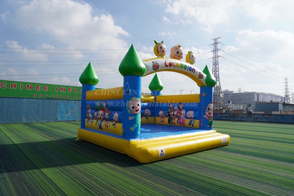 T2-8490 CoComelon Inflatable Castle
