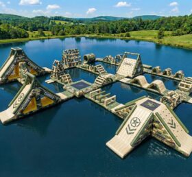 S802 Militärstil Themenbezogener Aufblasbarer Wasserpark
