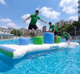 T10-625 Aufblasbarer Schwimmender Wasser-Spielplatz - Spaßsäulen
